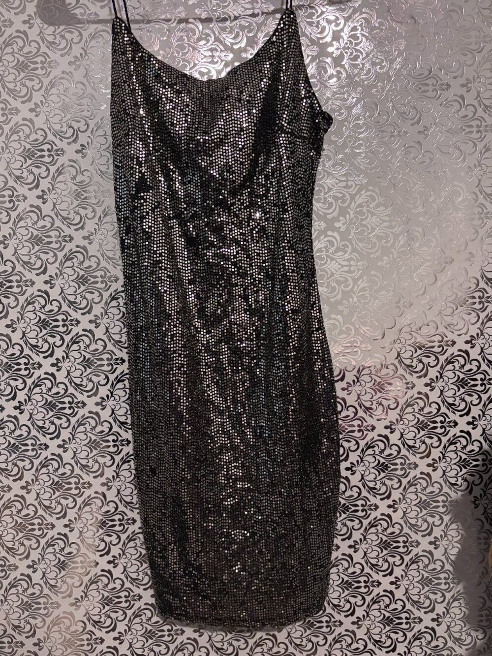 Iris Glam Sequin Party Dress (Size M)